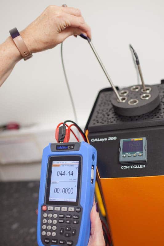 A temperature probe being calibrated with Process Parameters - calibration services